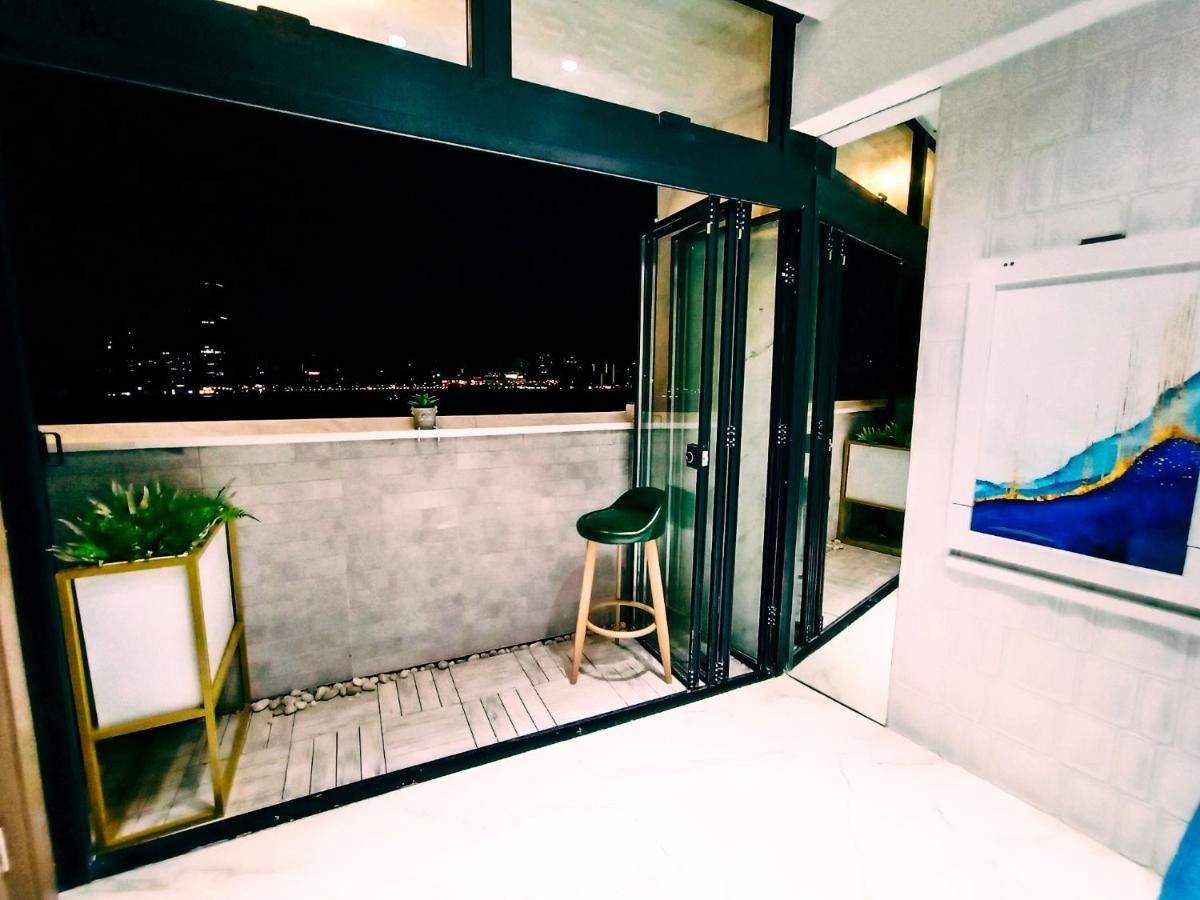 Deluxe Double Room with Balcony and Sea View